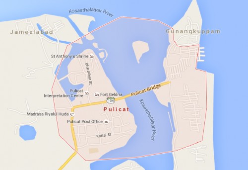 Map from the region of Pulicat lake showing the distribution of main streets in Pulicat (left side of Pulicat bridge) and Vairavan Kuppam (right side of Pulicat bridge) © Google Maps, 2016